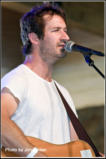 house-griffin_ccmf2012_dvd1_1483
