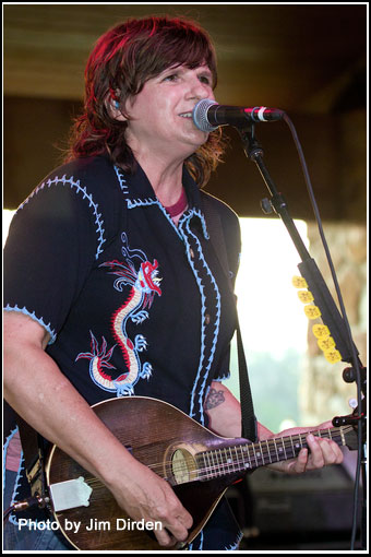 indigo-girls_ccmf2013_03_3136