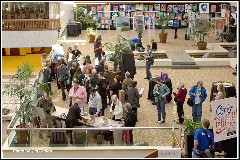 hadfield_book-signing_music-fair_ifac2015_04_7674