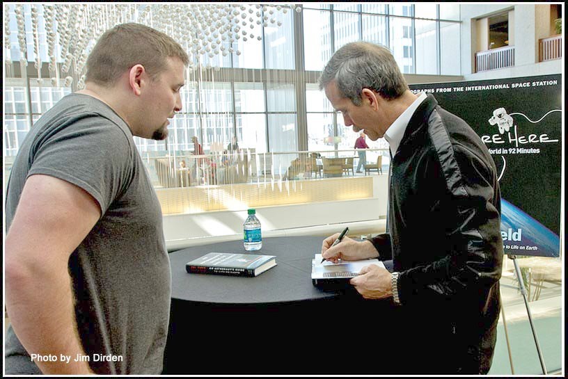 hadfield_book-signing_music-fair_ifac2015_04_7675