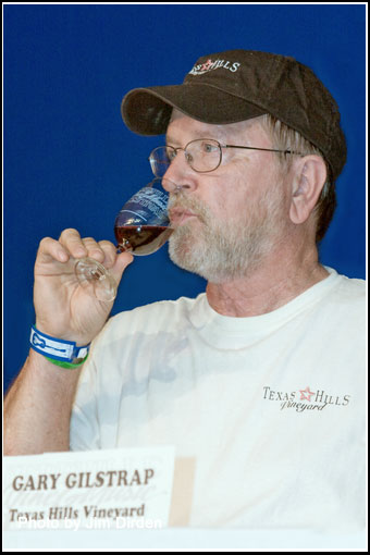 wine-gilstrap_kwmf09_dvd2_2622