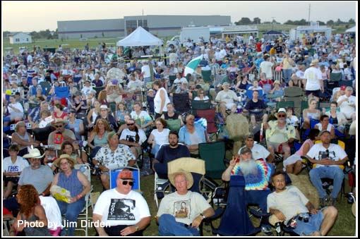 crowd_wgff03_cd6_0009