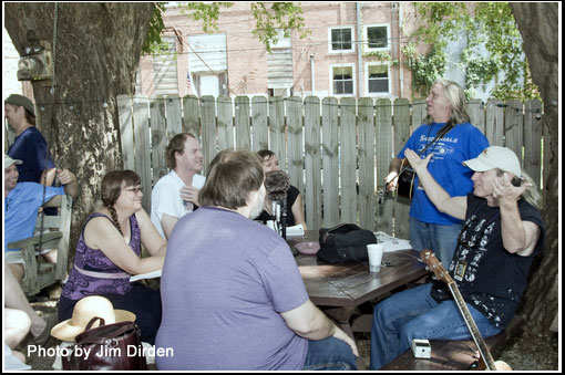 songwriter-ws_wgff09_dvd7_0120