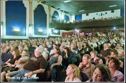 crowd-crystal_wgff10_dvd3_0026